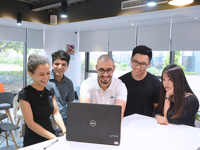 外籍社媒运营团队